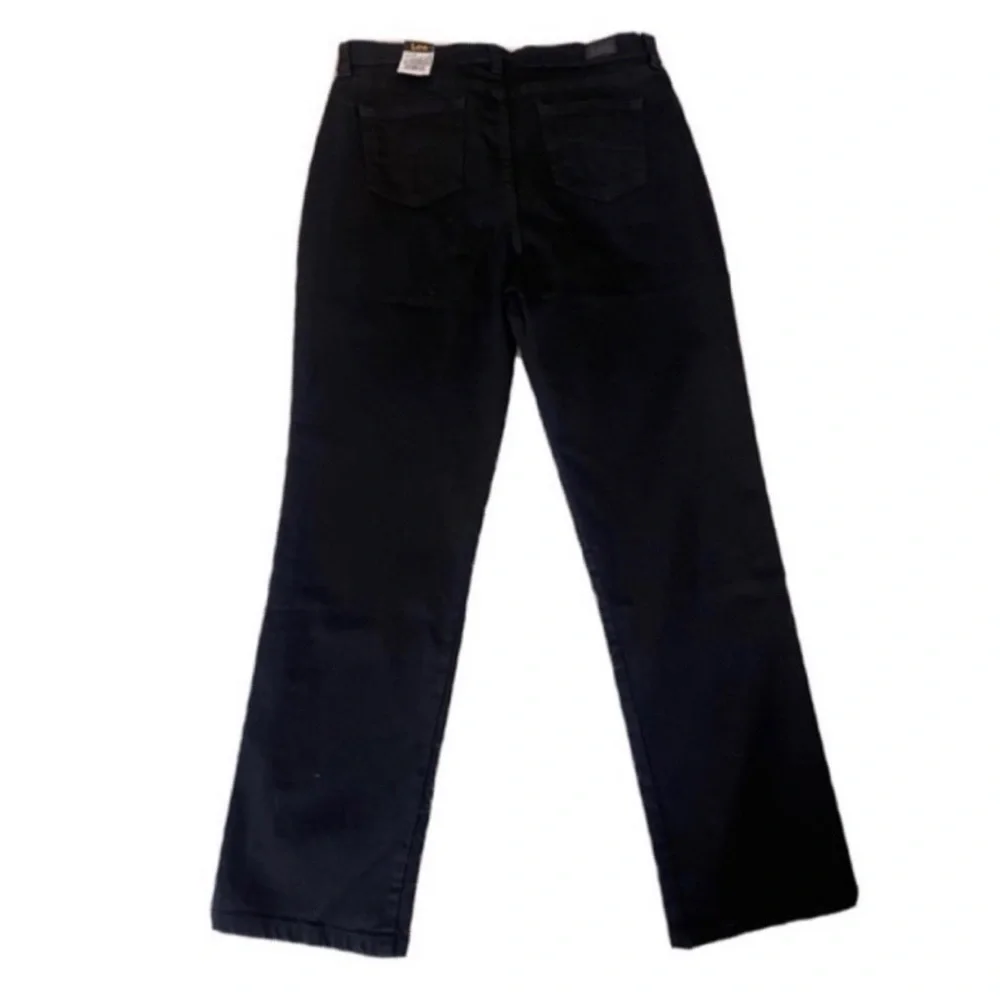 NWT Lee Relaxed Fit Straight Leg Jeans Mid Rise size 18 or 28W New
